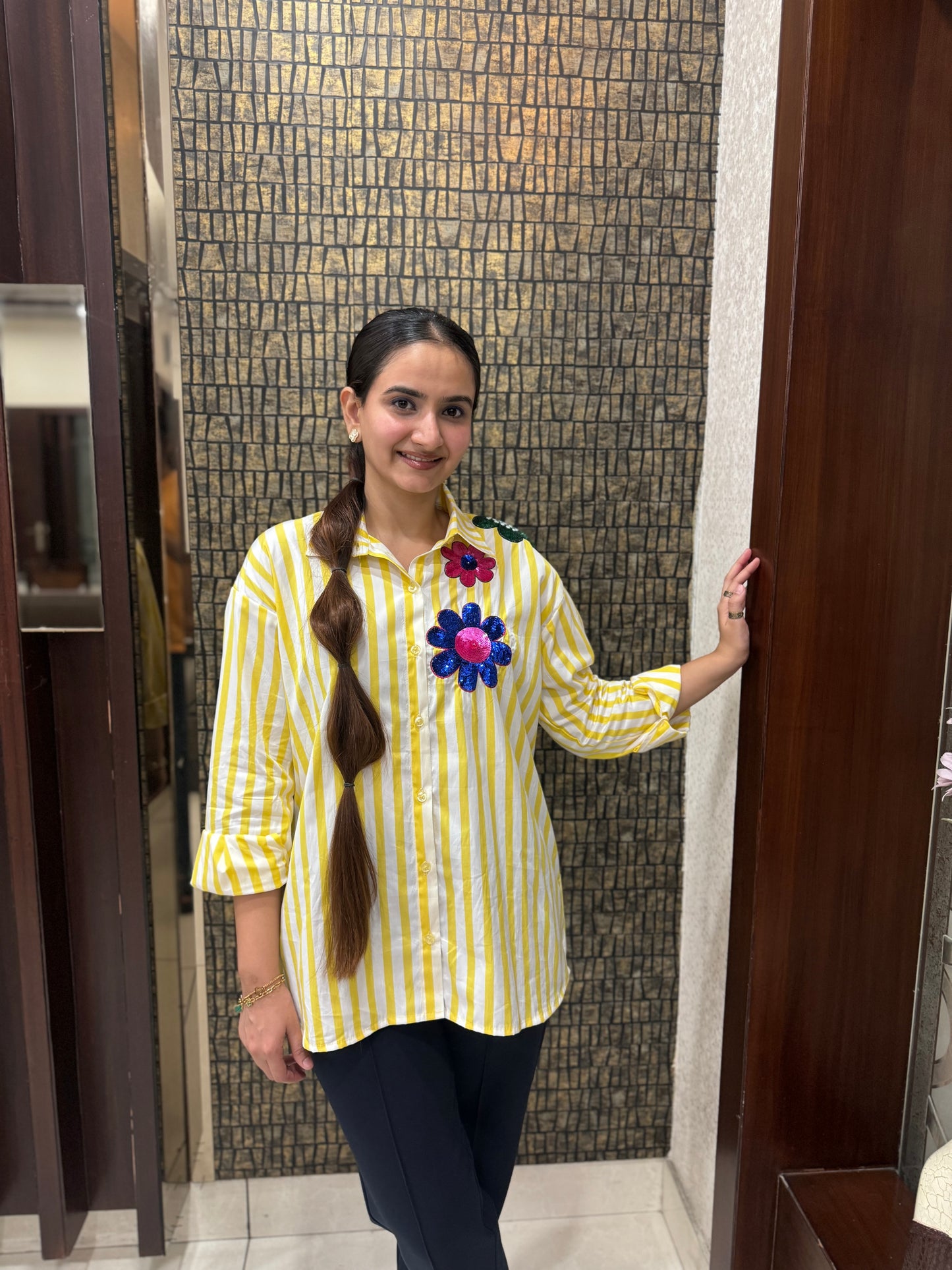 SUNSHINE BLOOM EMBELLISHMENT SHIRT