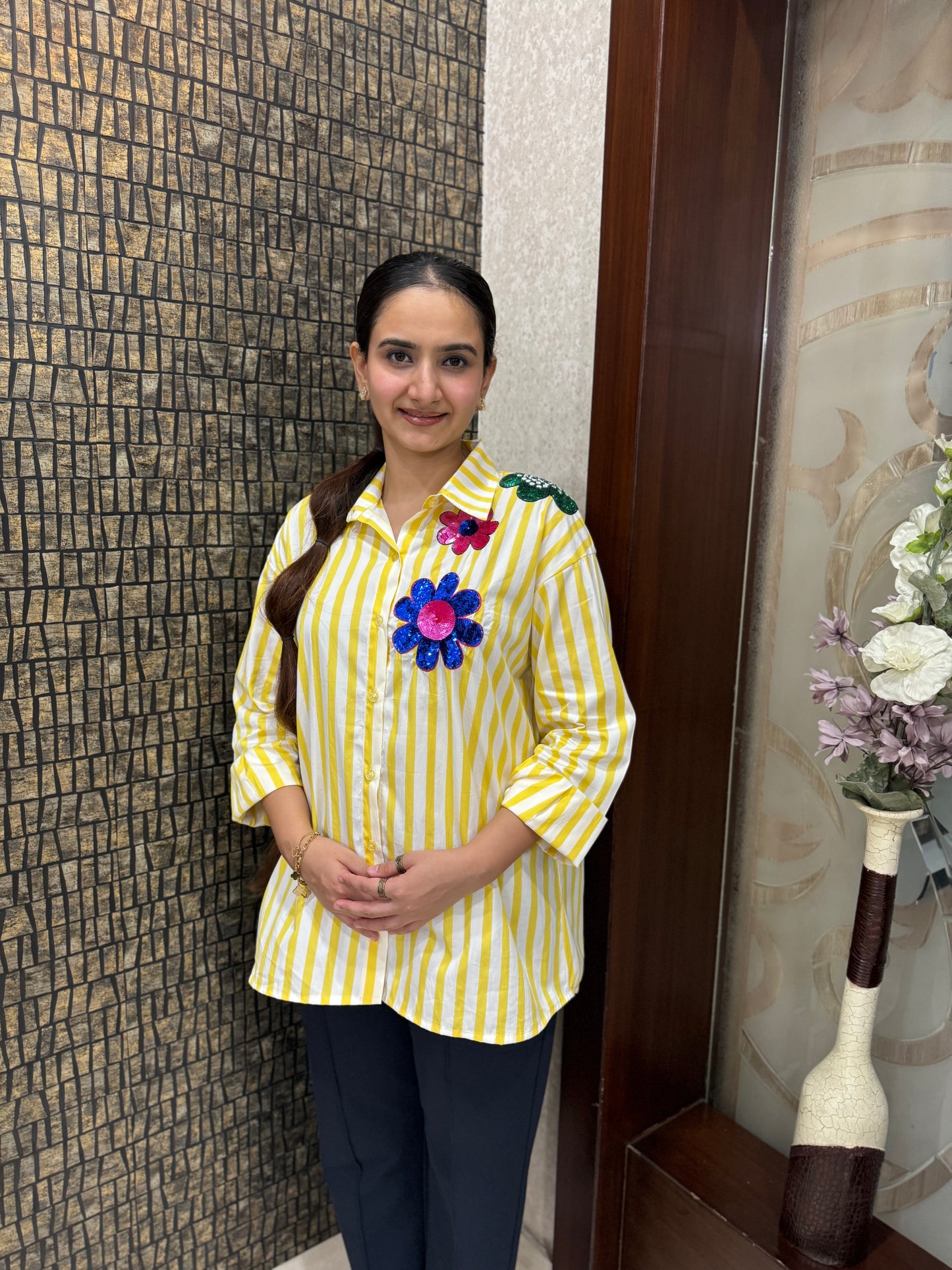 SUNSHINE BLOOM EMBELLISHMENT SHIRT