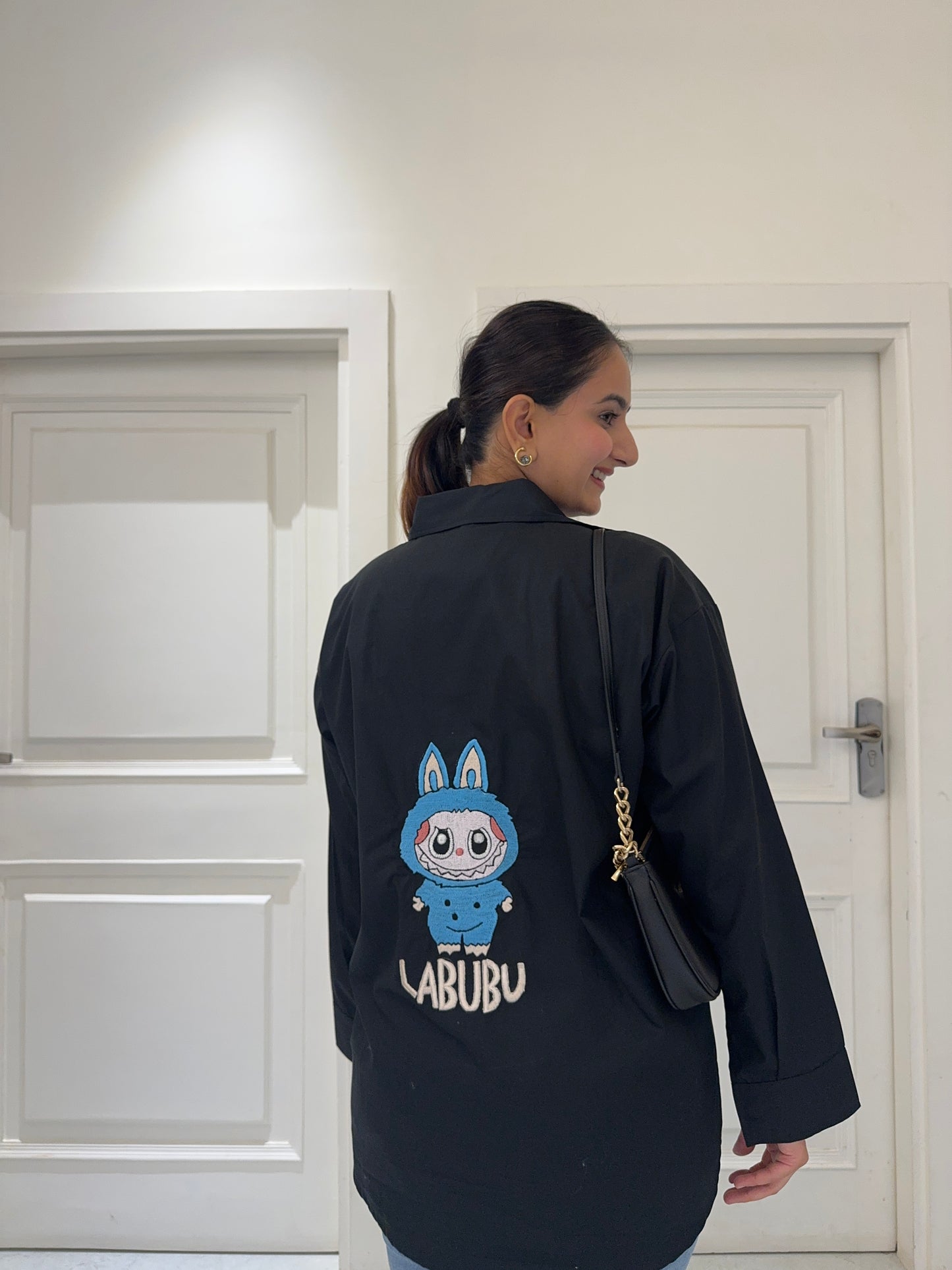 LABUBU CHARM OVERSIZED SHIRT