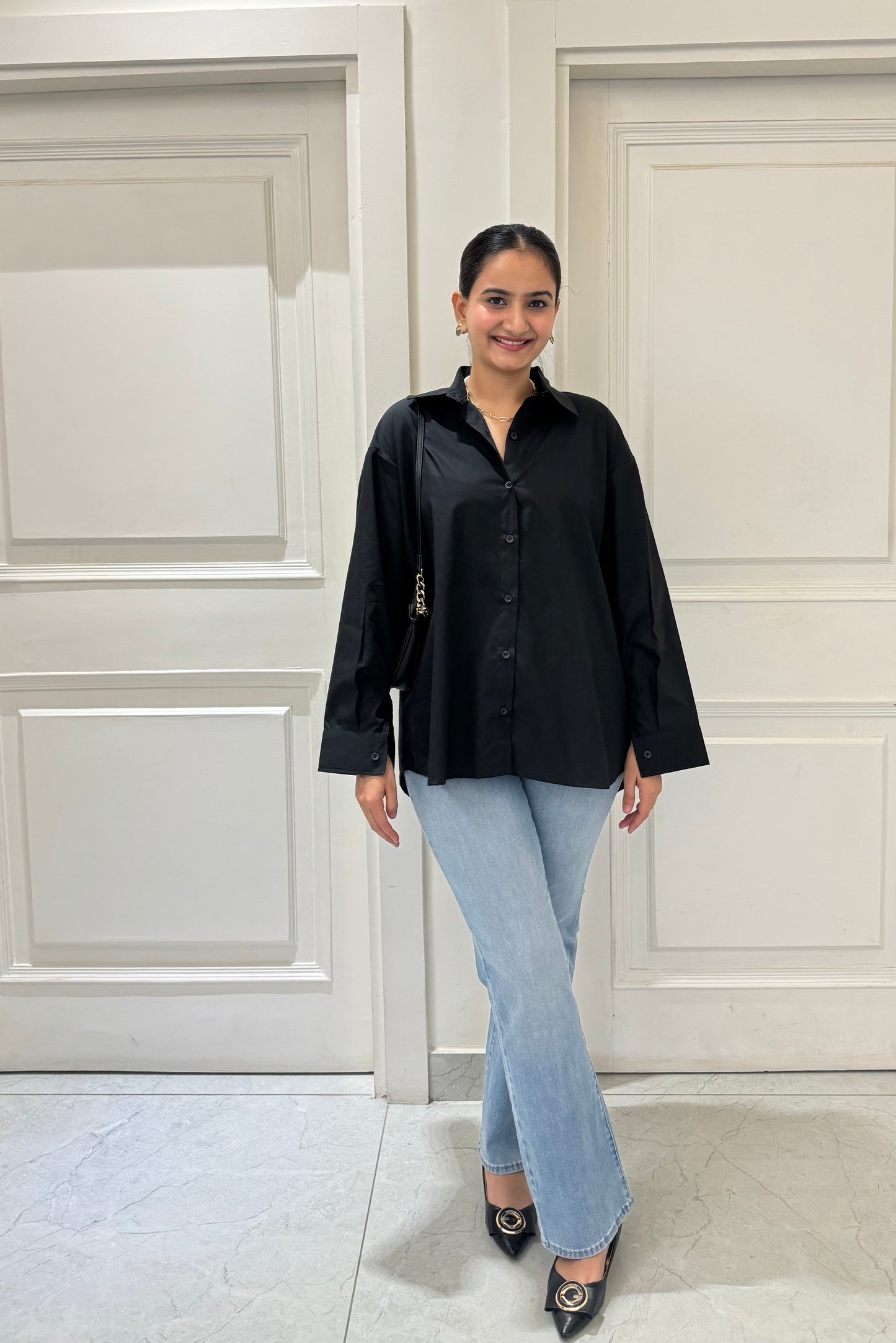 LABUBU CHARM OVERSIZED SHIRT